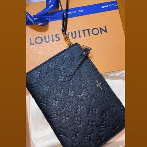 Louis Vuitton Clutch